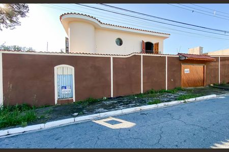 Fachada  de casa à venda com 3 quartos, 250m² em Engenheiro Goulart, São Paulo
