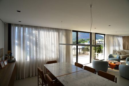 Apartamento à venda com 470m², 6 quartos e 2 vagas Apartamento à venda com 470m², 6 quartos e 2 vagasSala
