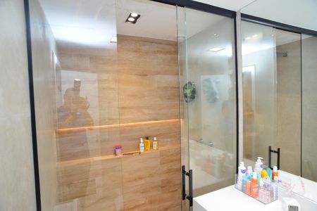 Apartamento à venda com 470m², 6 quartos e 2 vagas Apartamento à venda com 470m², 6 quartos e 2 vagasBanheiro Suíte