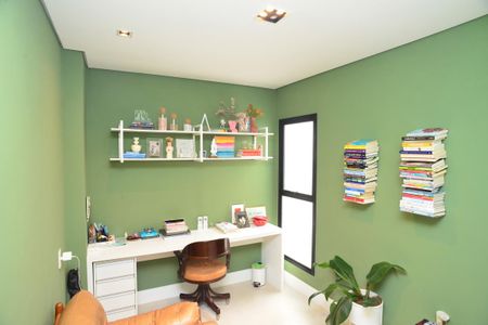 Apartamento à venda com 470m², 6 quartos e 2 vagas Apartamento à venda com 470m², 6 quartos e 2 vagasEscritório
