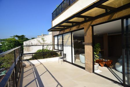 Apartamento à venda com 470m², 6 quartos e 2 vagas Apartamento à venda com 470m², 6 quartos e 2 vagasVaranda