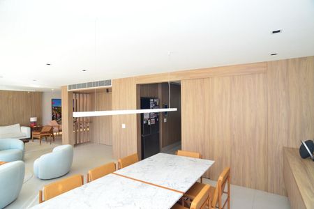 Apartamento à venda com 470m², 6 quartos e 2 vagas Apartamento à venda com 470m², 6 quartos e 2 vagasSala