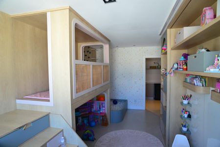 Apartamento à venda com 470m², 6 quartos e 2 vagas Apartamento à venda com 470m², 6 quartos e 2 vagasSuíte 2