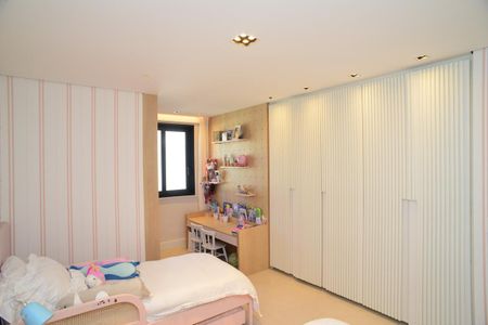 Apartamento à venda com 470m², 6 quartos e 2 vagas Apartamento à venda com 470m², 6 quartos e 2 vagasSuíte