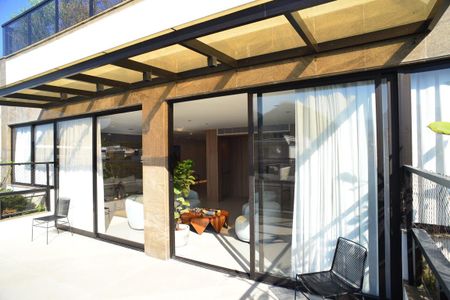 Apartamento à venda com 470m², 6 quartos e 2 vagas Apartamento à venda com 470m², 6 quartos e 2 vagasVaranda