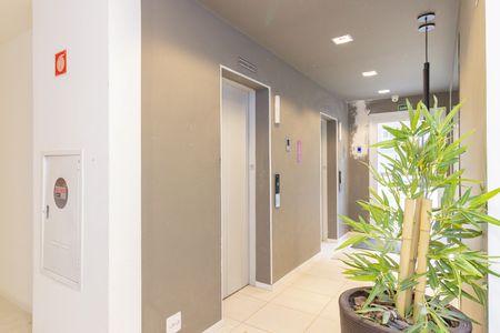 Apartamento à venda com 48m², 2 quartos e 1 vaga Apartamento à venda com 48m², 2 quartos e 1 vagaEntrada Bloco