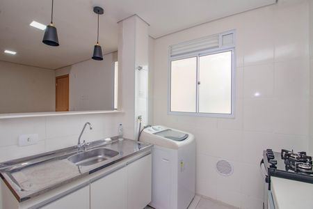 Cozinha e Área de Serviço de apartamento para alugar com 2 quartos, 48m² em Mário Quintana, Porto Alegre