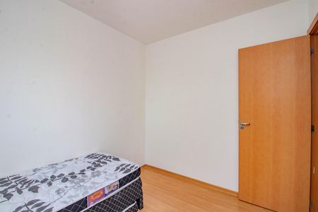 Quarto 1 de apartamento para alugar com 2 quartos, 48m² em Mário Quintana, Porto Alegre