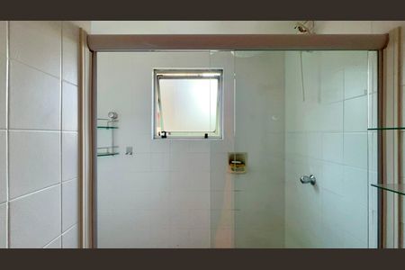 Banheiro de apartamento para alugar com 1 quarto, 40m² em Pinheiros, São Paulo