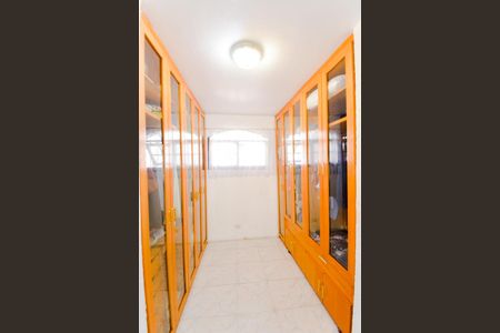 Casa à venda com 230m², 4 quartos e 2 vagasCloset da suíte