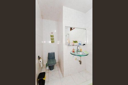 Casa à venda com 230m², 4 quartos e 2 vagasBanheiro da Suíte