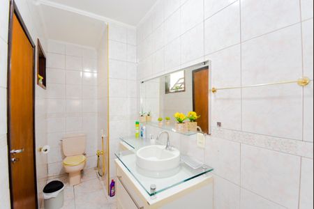 Casa à venda com 230m², 4 quartos e 2 vagasBanheiro Social