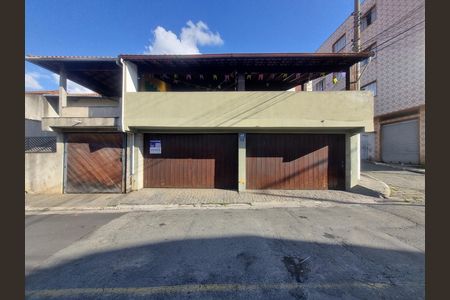 Fachada de casa à venda com 4 quartos, 230m² em Vila Ristori, Guarulhos