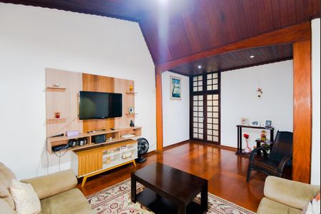 Casa à venda com 230m², 4 quartos e 2 vagasSala