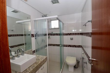 Apartamento para alugar com 82m², 3 quartos e 1 vaga Apartamento para alugar com 82m², 3 quartos e 1 vagaSuíte