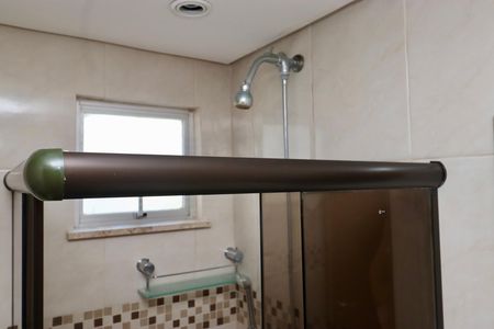 Banheiro Social de apartamento para alugar com 3 quartos, 82m² em Itaigara, Salvador