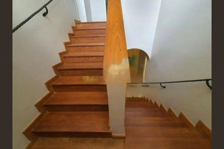 Casa para alugar com 3 quartos, 662m² em Jardim Leonor, São Paulo
