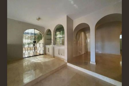 Casa para alugar com 3 quartos, 662m² em Jardim Leonor, São Paulo