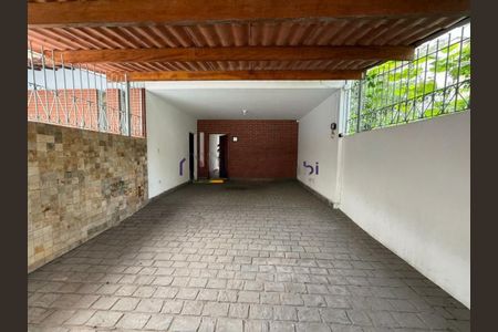 Casa para alugar com 275m², 4 quartos e 4 vagas