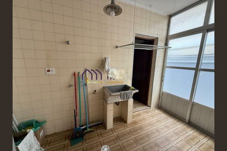 Casa para alugar com 275m², 4 quartos e 4 vagas
