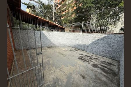Casa para alugar com 275m², 4 quartos e 4 vagas