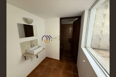 Casa para alugar com 4 quartos, 275m² em Jardim Ampliacao, São Paulo