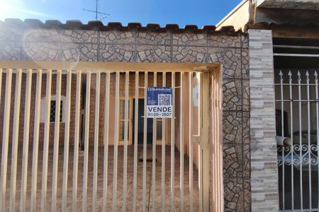 Placa de casa à venda com 3 quartos, 108m² em Vila Castelo Branco, Campinas
