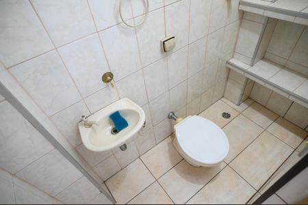 Banheiro de Serviço de apartamento para alugar com 3 quartos, 110m² em Jardim Santa Cruz (sacoma), São Paulo