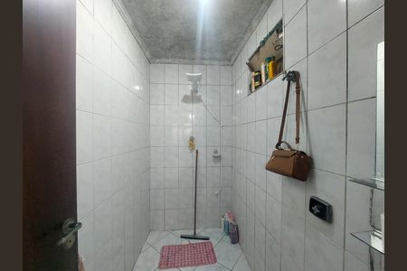 Casa à venda com 300m², 2 quartos e 4 vagasBanheiro na Área de Serviço