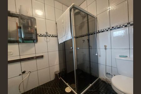 Casa à venda com 300m², 2 quartos e 4 vagasBanheiro da Suíte 1