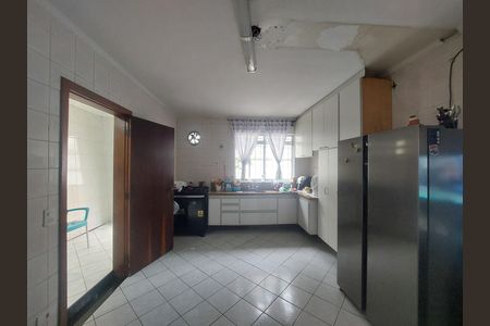 Casa à venda com 300m², 2 quartos e 4 vagasCozinha