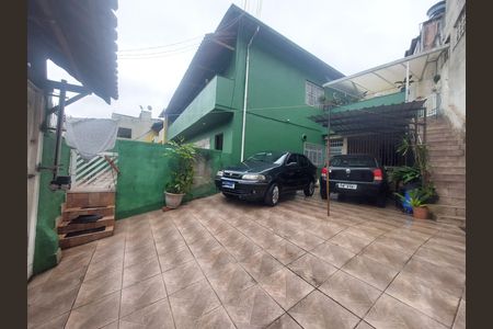 Casa à venda com 300m², 2 quartos e 4 vagasGaragem