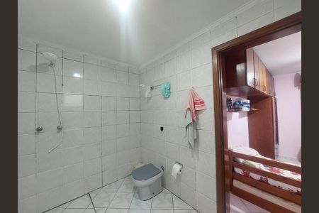 Casa à venda com 300m², 2 quartos e 4 vagasBanheiro Suíte 2