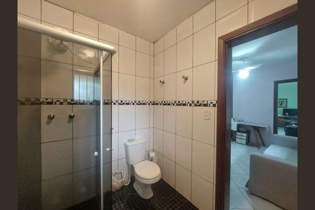 Casa à venda com 300m², 2 quartos e 4 vagasBanheiro da Suíte 1