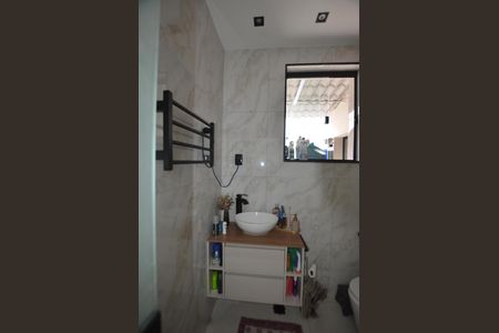 Casa para alugar com 70m², 2 quartos e 2 vagasBanheiro de Serviço