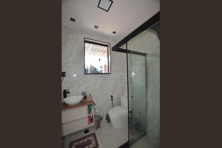 Casa para alugar com 70m², 2 quartos e 2 vagasBanheiro de Serviço