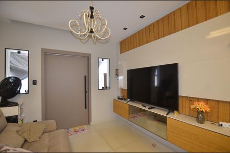 Sala de casa à venda com 2 quartos, 70m² em Vila Valqueire, Rio de Janeiro