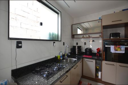 Cozinha de casa à venda com 2 quartos, 70m² em Vila Valqueire, Rio de Janeiro