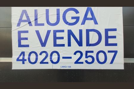 Placa instalada de casa à venda com 2 quartos, 70m² em Vila Valqueire, Rio de Janeiro