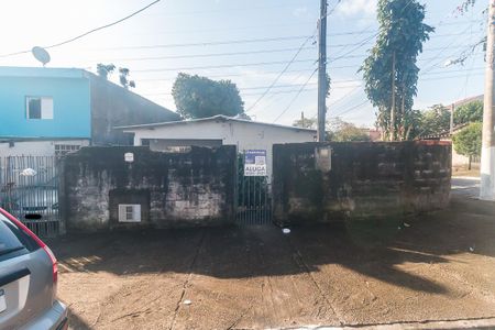 Casa para alugar com 320m², 2 quartos e 2 vagasFachada