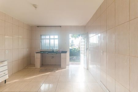 Casa para alugar com 320m², 2 quartos e 2 vagasCozinha