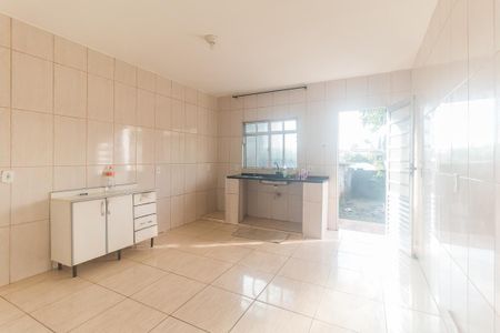 Casa para alugar com 320m², 2 quartos e 2 vagasCozinha
