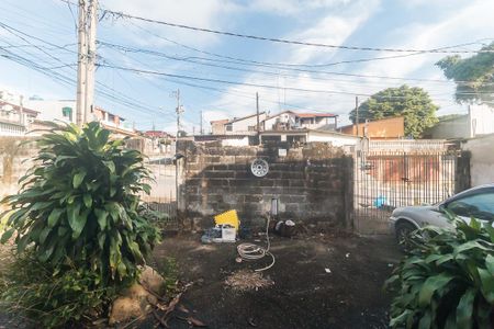 Casa para alugar com 320m², 2 quartos e 2 vagasQuintal