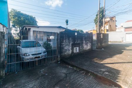 Casa para alugar com 320m², 2 quartos e 2 vagasFachada