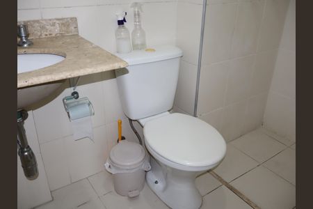 Banheiro de apartamento à venda com 2 quartos, 53m² em Quinta da Paineira, São Paulo