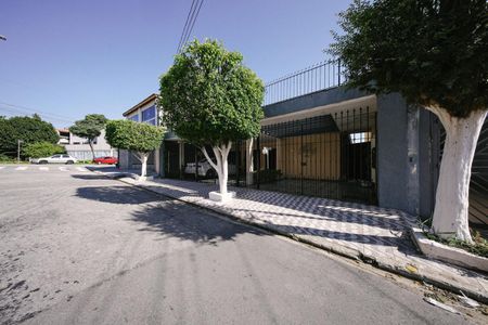 Fachada de casa à venda com 3 quartos, 270m² em Jardim Santa Maria, São Paulo