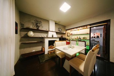 Sala de casa à venda com 3 quartos, 270m² em Jardim Santa Maria, São Paulo