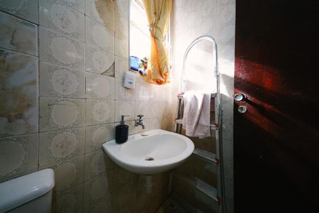 Casa à venda com 270m², 3 quartos e 3 vagas Casa à venda com 270m², 3 quartos e 3 vagasBanheiro de Serviço