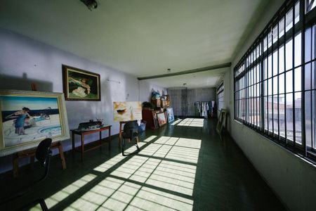 Casa à venda com 270m², 3 quartos e 3 vagas Casa à venda com 270m², 3 quartos e 3 vagasEscritório