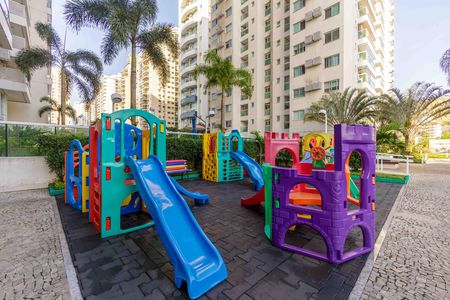 Apartamento à venda com 94m², 3 quartos e 2 vagas Apartamento à venda com 94m², 3 quartos e 2 vagasFachada